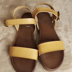 Rock and Candy leather sandels!